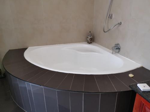 Erasmus Manor Guest House