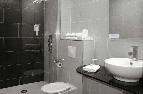 The Originals City Hôtel Aéroport Beauvais (ex: Inter-Hotel) - image 13