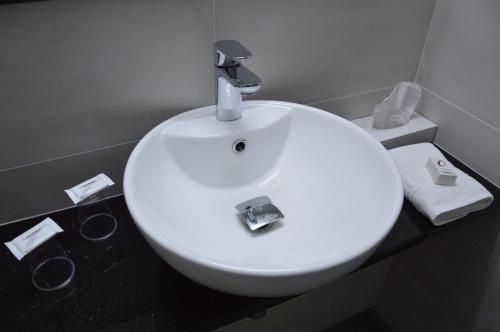 The Originals City Hôtel Aéroport Beauvais (ex: Inter-Hotel) - image 14