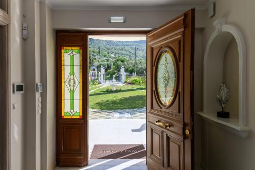 Ieeja, Villa Filoxenia - by the sea - up to 12 guests in Kato Rodini (Akhaia)