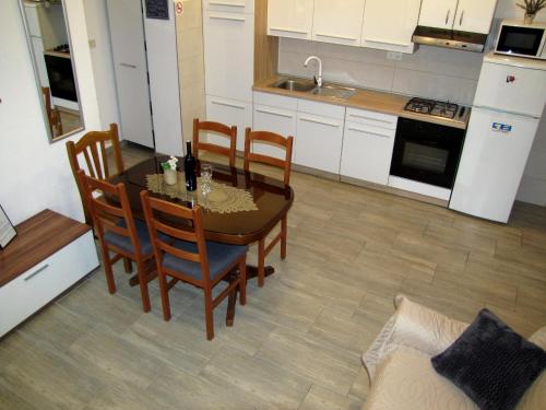 Apartments Klanac 4