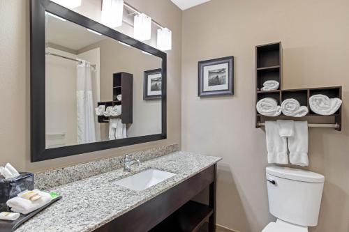 Double Room with Two Double Beds and Mobility/Hearing Impaired Access