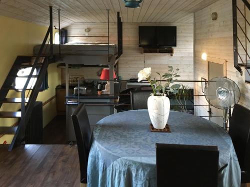 Boat For Guest - image 13