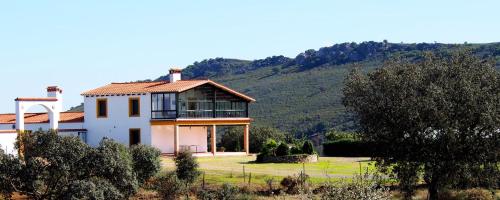 Exterior view of Casa Rural La Sierra de Monfrague