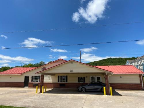 Regency 7 Motel - Elkins, AR