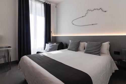 VESUCHARME SUITE Luxury Room - image 2
