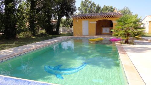 Villa de 3 chambres avec piscine privee jardin clos et wifi a Regusse gîte à louer Moissac-Bellevue