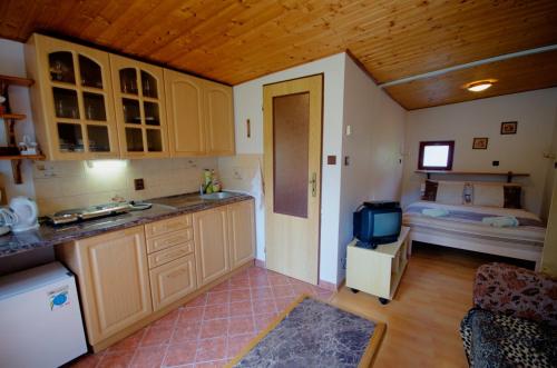 Bungalow with Patio