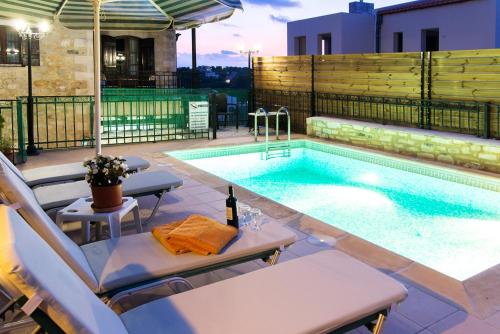 3 bedrooms villa with private pool furnished terrace and wifi at Rethymno 2 km away from the beach gîte à louer Nea Magnisia