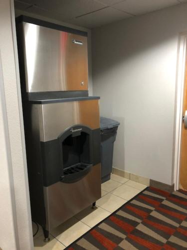 Microtel Inn & Suites by Wyndham Pittsburgh Airport in Robinson Township, USA