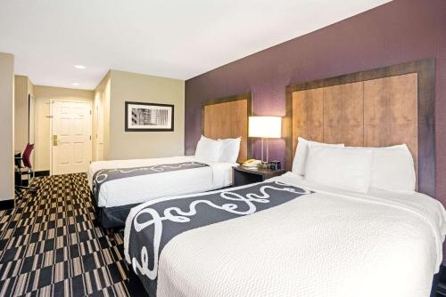 La Quinta Inn & Suites by Wyndham The Woodlands Spring