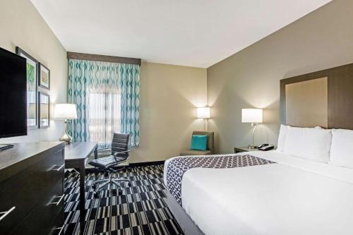 La Quinta by Wyndham Sweetwater East - image 8