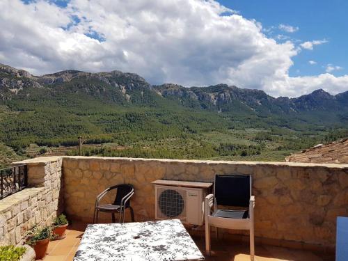 3 bedrooms house with furnished terrace and wifi at Pauls gîte à louer Prat de Comte