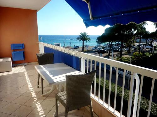 Appartement d'une chambre avec vue sur la mer balcon et wifi a Frejus - Location saisonnière - Fréjus