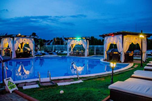 Hotel Magic Trivale - image 2