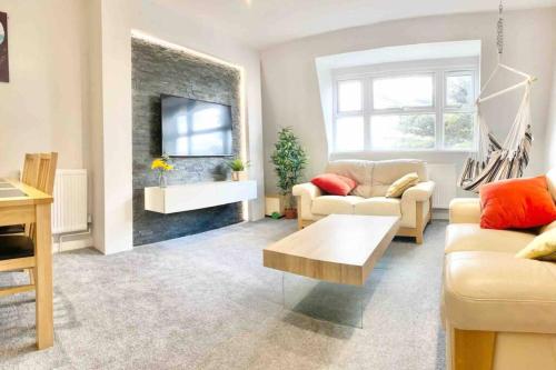 Newly Refurbished Town Centre, 8 Min Walk From Beach, Netflix, Swing And We Pay Parking, Bournemouth, Dorset