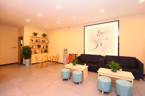 7Days Premium Yichang CBD Business Center Branch