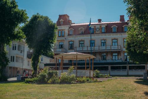 Grand Hotel Marstrand - image 2
