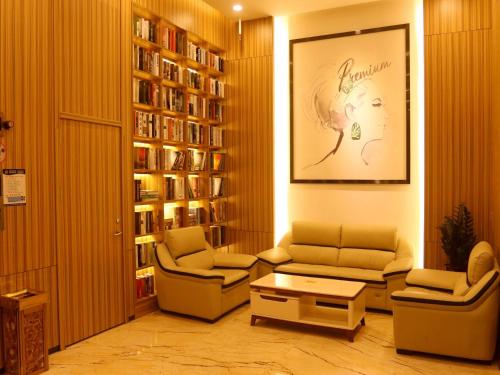 7 Days Premium Shenzhen North Station Yicheng Center in Longhua District