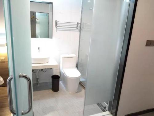 . 7Days Premium Zibo Zhoucun Zhoulong Road Furniture Market Branch