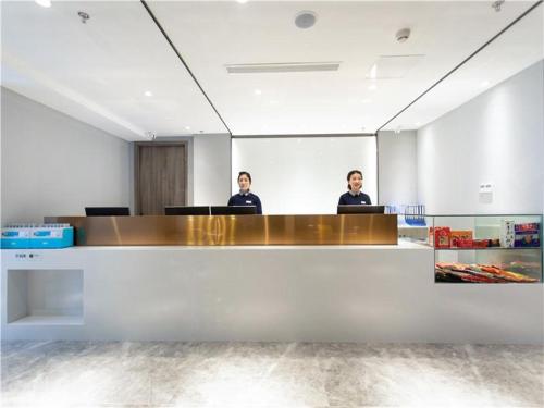 7Days Premium Chongqing North Train Station North Square Center Branch – Chungking (Chongqing), IA