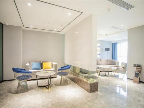 7Days Premium Chongqing North Train Station North Square Center Branch – Chungking (Chongqing), IA
