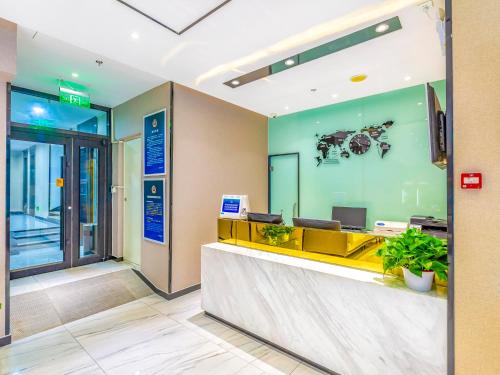 7Days Premium Beijing Zhongguancun Renmin University Suzhou Street Subway Station Branch – Beijing, IA