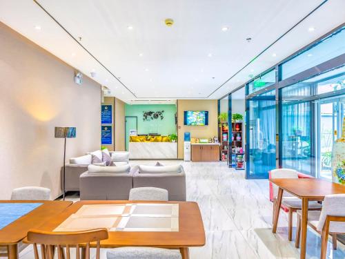 7Days Premium Beijing Zhongguancun Renmin University Suzhou Street Subway Station Branch – Beijing, IA