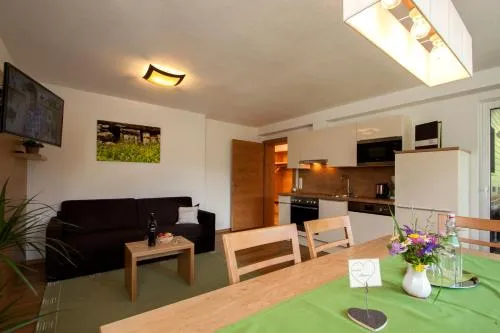 Apartmenthaus Juen in Zams, Österreich
