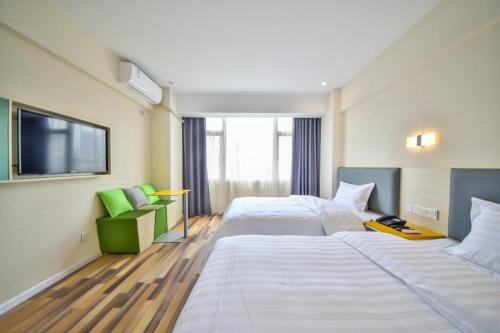2 twin beds