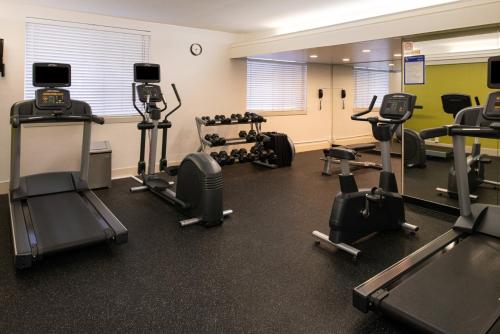 Fitness center, Holiday Inn Express San Francisco Airport South in San Francisco International Airport