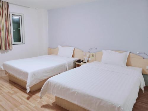 7Days Inn Shen Tech Park Subway Station Wanxiang Tiandi Branch – Shenzhen, IA