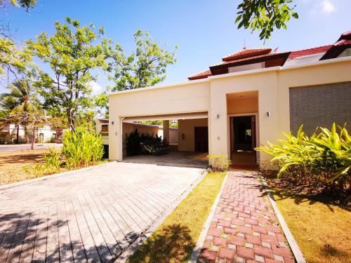 Laguna Village by Resava Group ( Laguna Village by Resava Group )