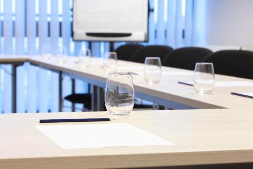 The Originals City L'Haut' Aile Coquelles-Calais Tunnel s/Manche L'HAUTAILE - image 10