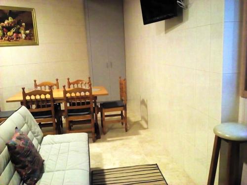 House with 2 bedrooms in Vila Nova de Gaia with wonderful lake view balcony and WiFi 7 km from the beach