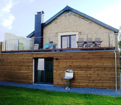 3 bedrooms house with enclosed garden and wifi at Florenville gîte à louer Lacuisine