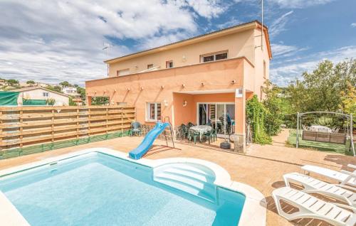 Villa Caravan 6 people 7 kms Lloret de mar