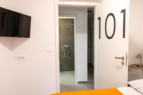 Hostel Museum - image 12