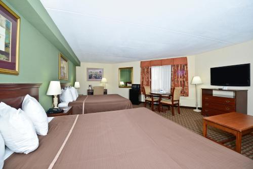 ฮาวเวิร์ด จอห์นสัน โฮเต็ล บาย วินด์แฮม นูเอิร์ก แอร์พอร์ต (Howard Johnson Hotel by Wyndham Newark Airport) in นวร์ก (NJ)