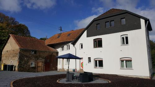 The Ring Inn - image 7