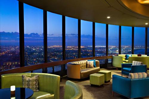 ห้องอาหาร, ไฮแอท รีเจนซี ฟินิกซ์ (Hyatt Regency Phoenix) near ศูนย์วิทยาศาสตร์อริโซนา