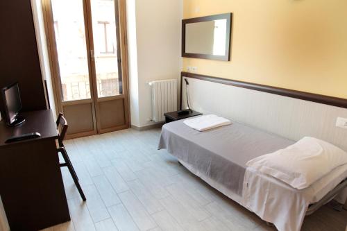 1 twin bed