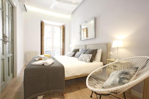 Reina Sofia Boutique I