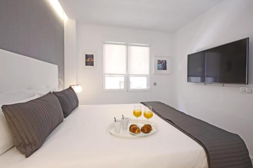 Gran Via Suite II by Madflats Collection