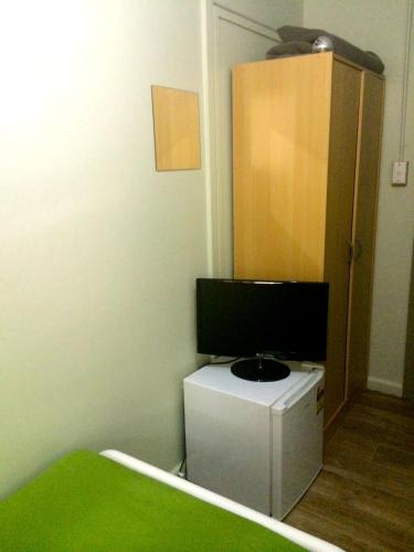 Guesthouse 83 - image 12