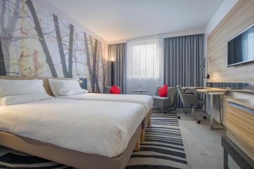 Novotel York Centre - image 2