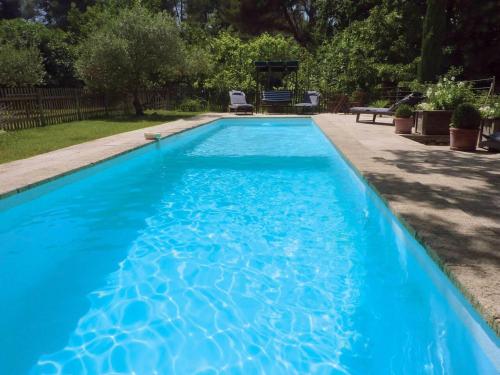 Villa de 4 chambres avec piscine privee jardin clos et wifi a Fuveau