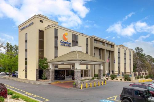 Comfort Inn & Suites Durham near Duke University