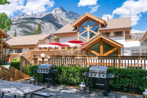 Banff Rocky Mountain Resort - Hotel - Banff