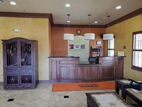 Eagle Ford Inn in Floresville, USA